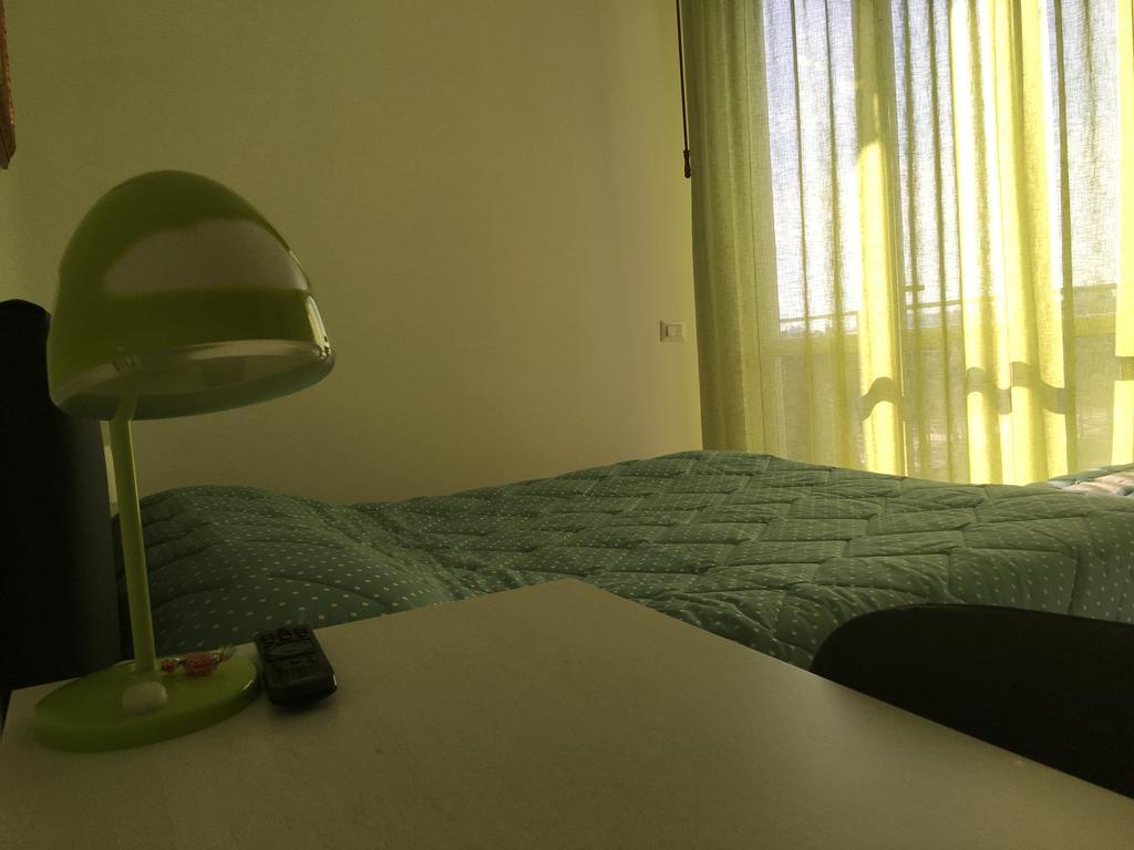 Top Floor Rentrooms Napoli Δωμάτιο φωτογραφία